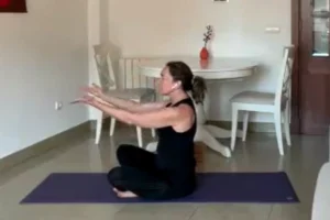 Szorongás, gerinc csavarások, Parivrtta Ardha Csandrászana