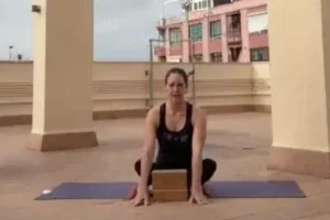 Csípő nyitások, Szatja (őszinteség, önazonosság), Agnistambhászana