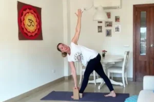 Gerinc csavarások, megújulás, irányváltás, biztos alapok és stabil gyökerek